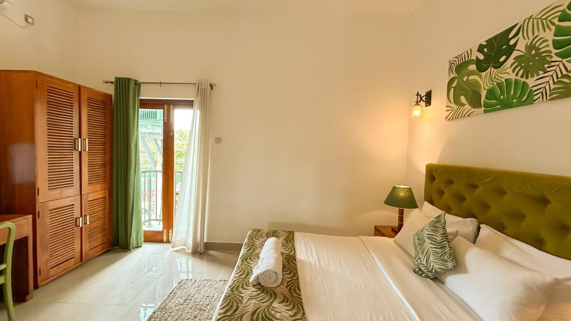 J Leaf Hotel By Blue Bird Negombo Bagian luar foto